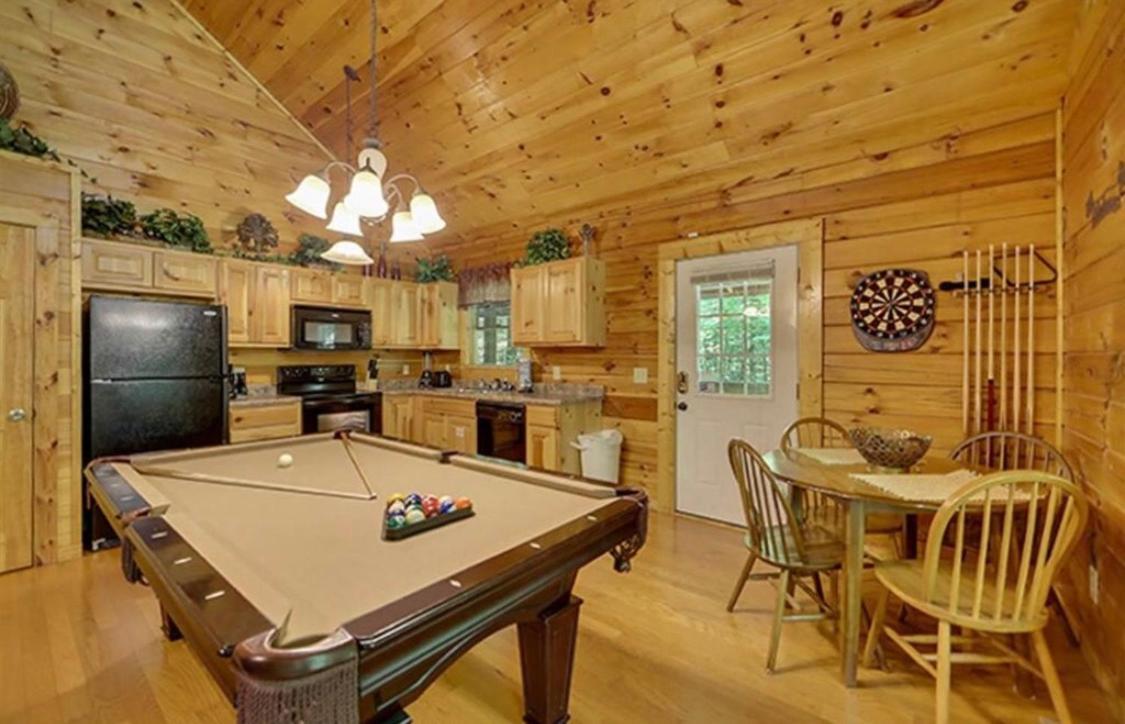 Creekside Paradise Found! One-Bedroom Mountain Cabin In Pigeon Forgeセバービル エクステリア 写真
